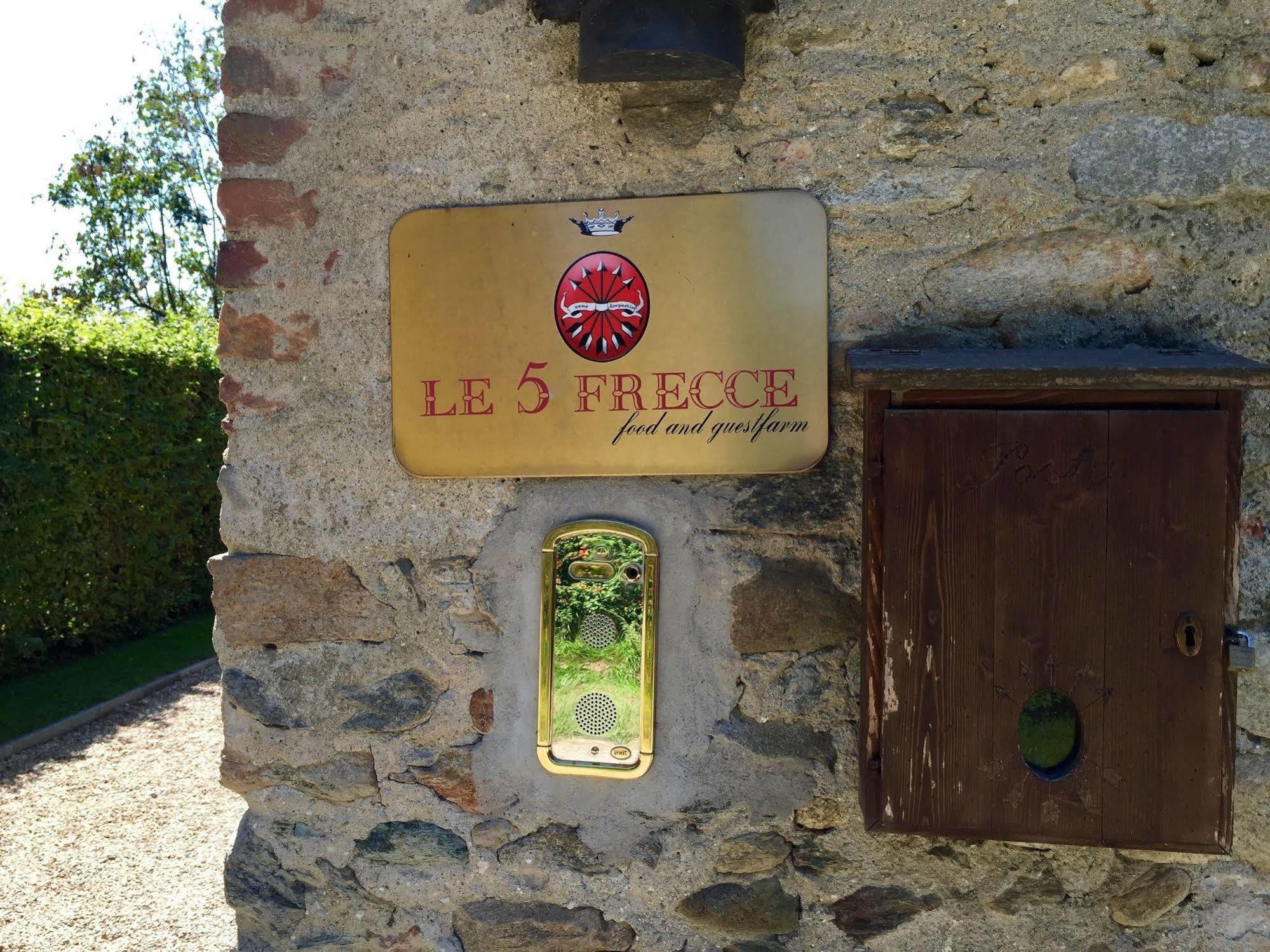 Villa Le 5 Frecce Cavour Exterior foto